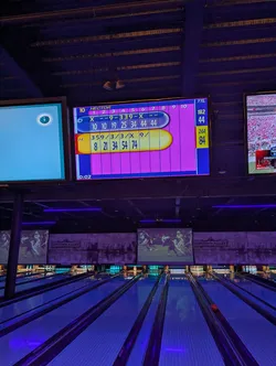 orlando y yo en los bolos